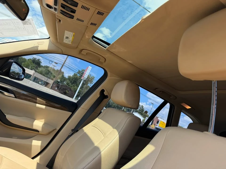 2013 BMW E84 X1 - Image 9 of 12