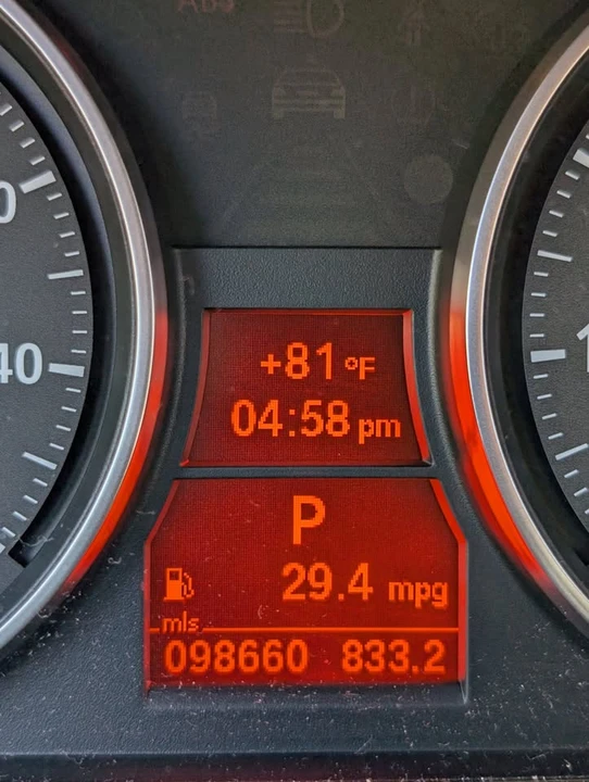 2013 BMW E84 X1 - Image 11 of 14
