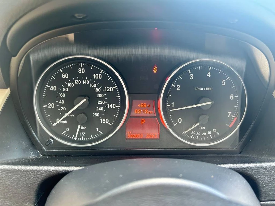 2013 BMW E84 X1 - Image 11 of 16