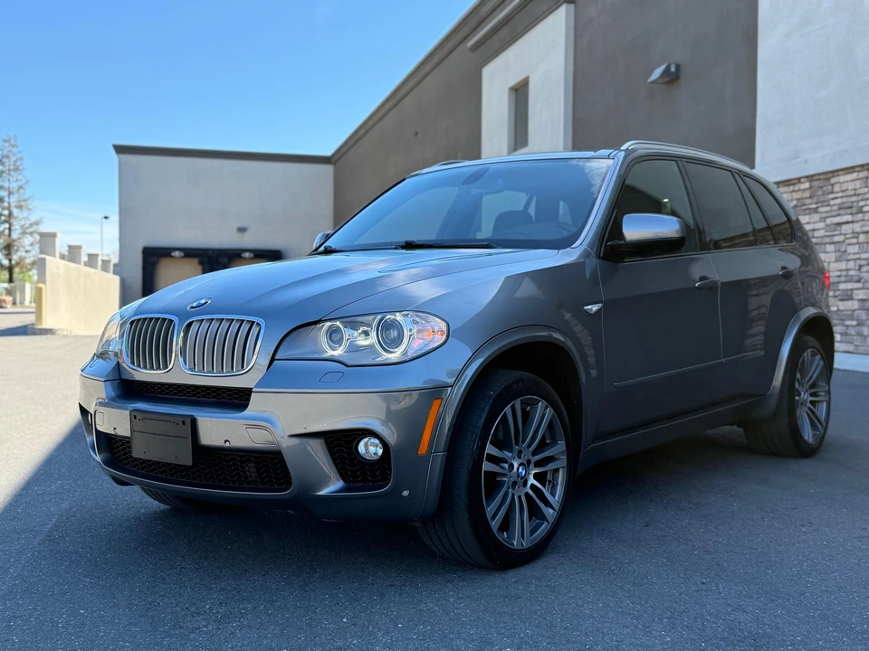 2013 BMW E70 X5 4.8i & xDrive50i - Image 6 of 31