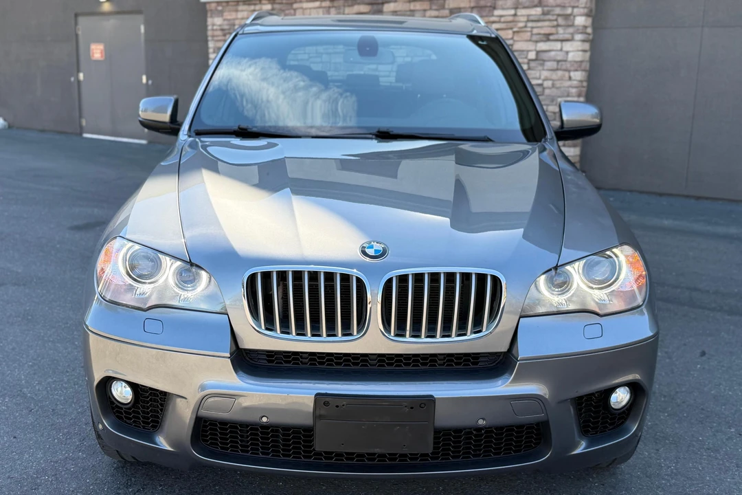 2013 BMW E70 X5 4.8i & xDrive50i - Image 2 of 31