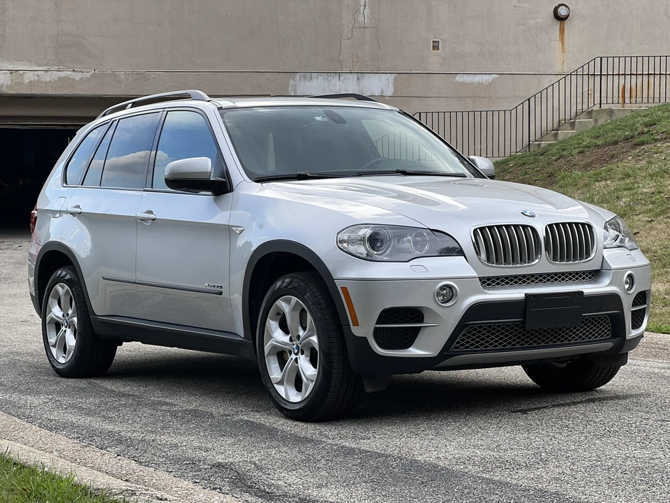 2013 BMW E70 X5 4.8i & xDrive50i - Image 29 of 31