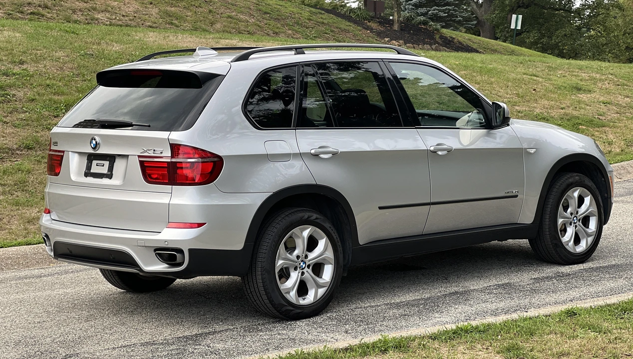 2013 BMW E70 X5 4.8i & xDrive50i - Image 23 of 31