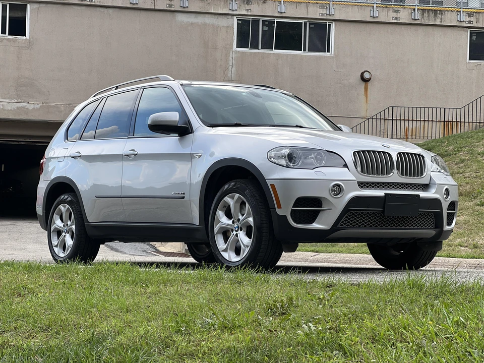2013 BMW E70 X5 4.8i & xDrive50i - Image 27 of 31