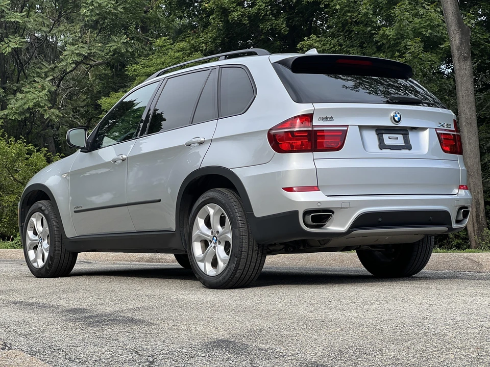 2013 BMW E70 X5 4.8i & xDrive50i - Image 16 of 31