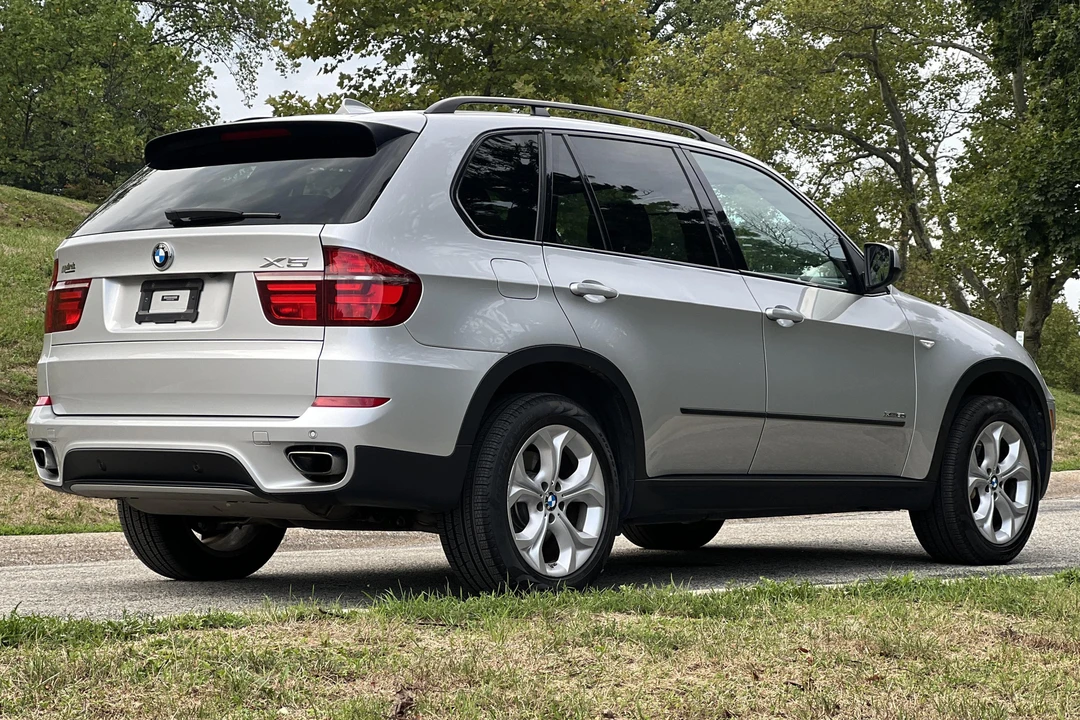 2013 BMW E70 X5 4.8i & xDrive50i - Image 4 of 31