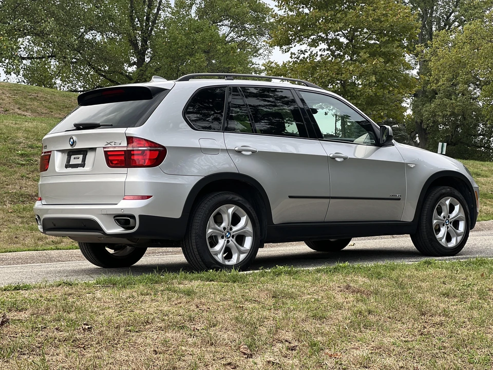 2013 BMW E70 X5 4.8i & xDrive50i - Image 24 of 31