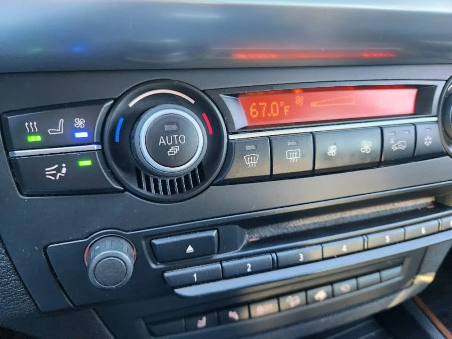 2013 BMW E70 X5 4.8i & xDrive50i - Image 17 of 27