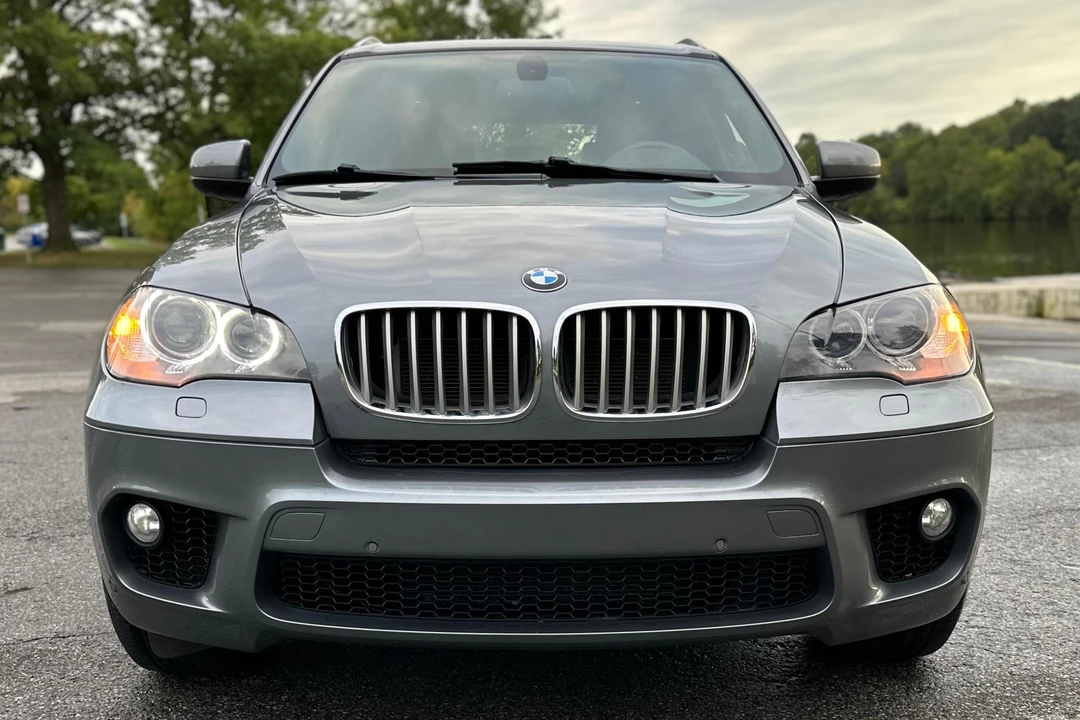 2013 BMW E70 X5 4.8i & xDrive50i - Image 2 of 31