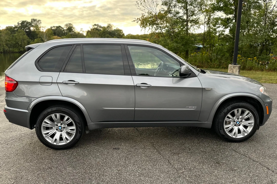 2013 BMW E70 X5 4.8i & xDrive50i - Image 3 of 31