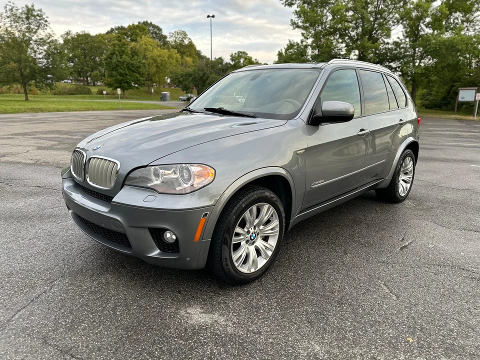 2013 BMW E70 X5 4.8i & xDrive50i - Image 7 of 31