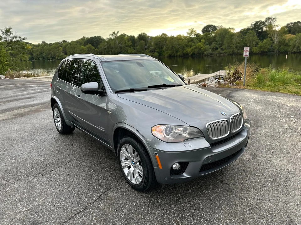 2013 BMW E70 X5 4.8i & xDrive50i - Image 24 of 31