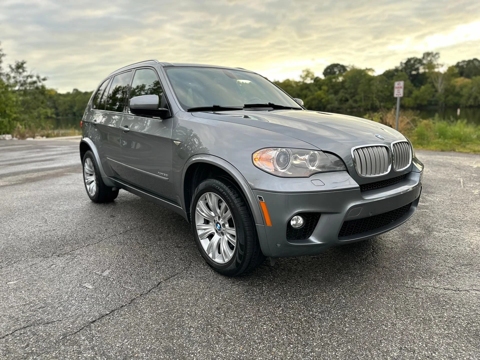 2013 BMW E70 X5 4.8i & xDrive50i - Image 25 of 31
