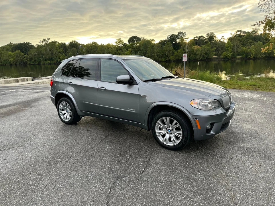 2013 BMW E70 X5 4.8i & xDrive50i - Image 22 of 31