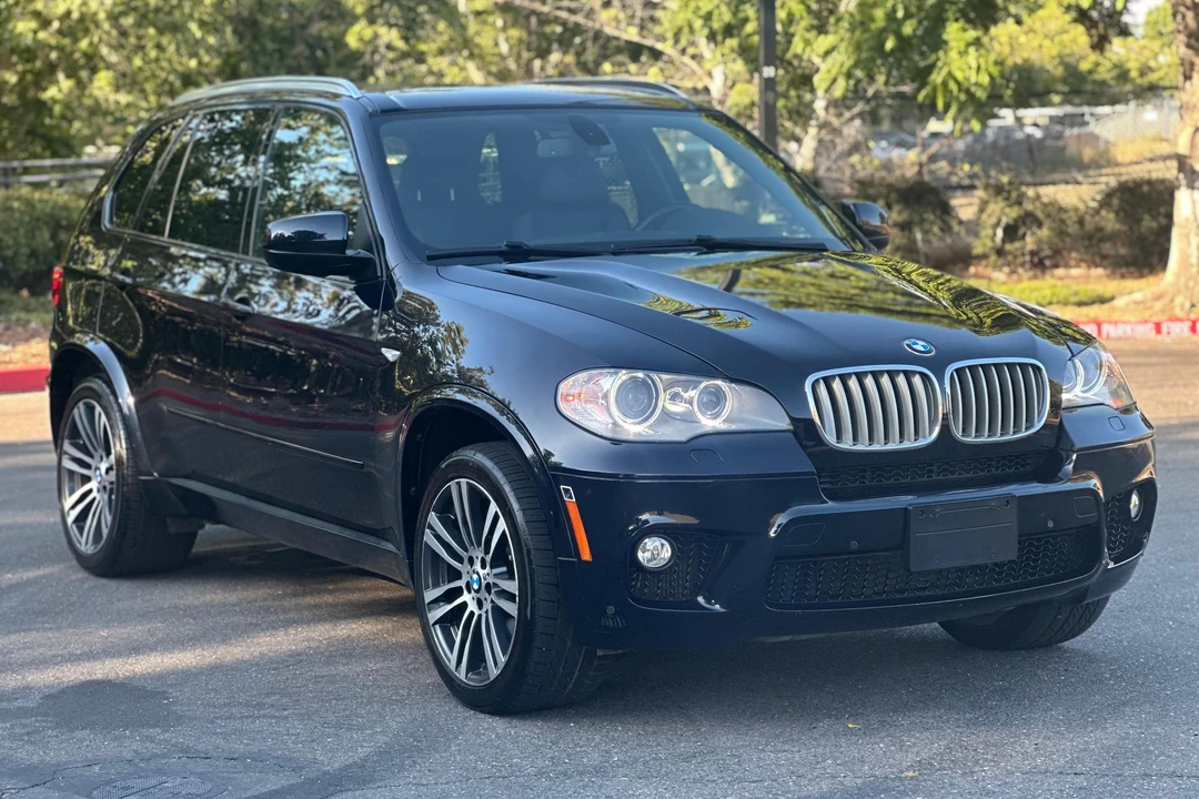 2013 BMW E70 X5 4.8i & xDrive50i - Image 2 of 31