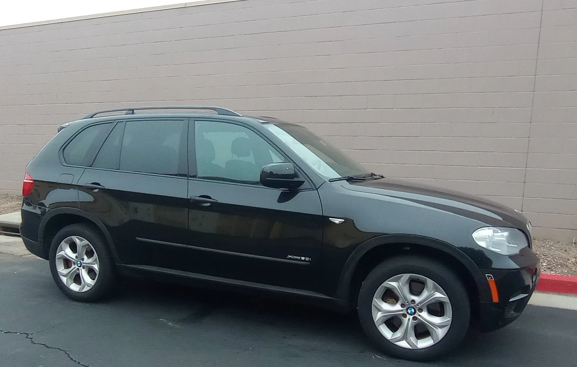 2013 BMW E70 X5 4.8i & xDrive50i - Image 16 of 31