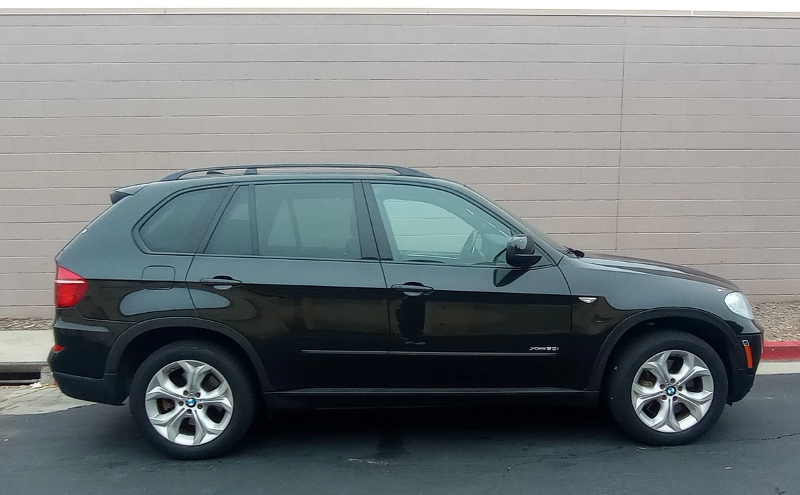 2013 BMW E70 X5 4.8i & xDrive50i - Image 15 of 31
