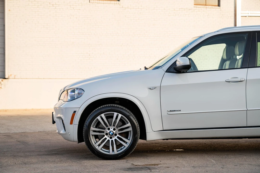 2013 BMW E70 X5 4.8i & xDrive50i - Image 25 of 31