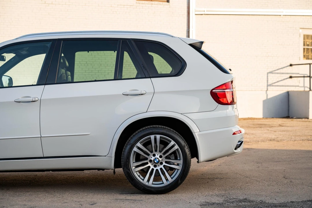 2013 BMW E70 X5 4.8i & xDrive50i - Image 26 of 31