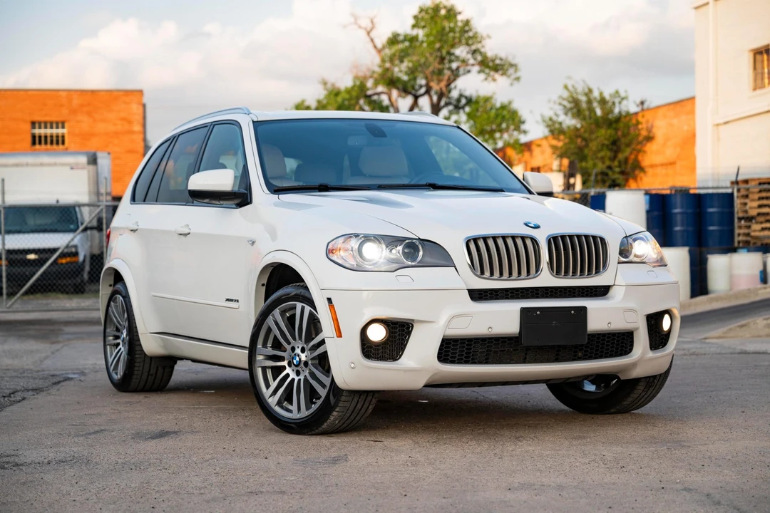 2013 BMW E70 X5 4.8i & xDrive50i - Image 5 of 31