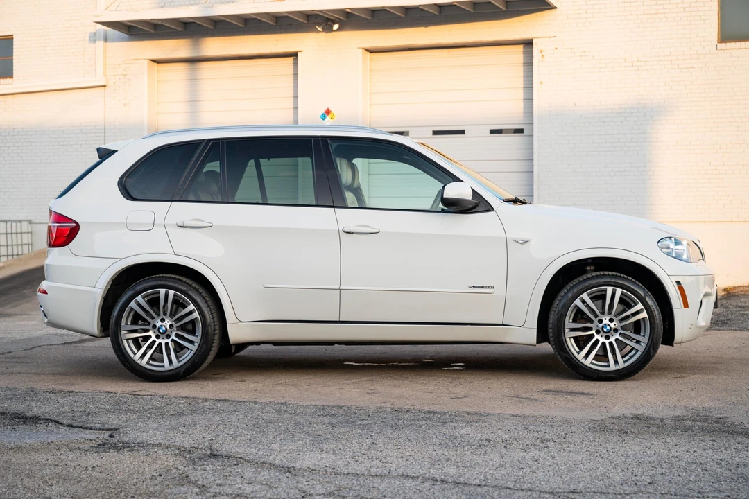 2013 BMW E70 X5 4.8i & xDrive50i - Image 24 of 31