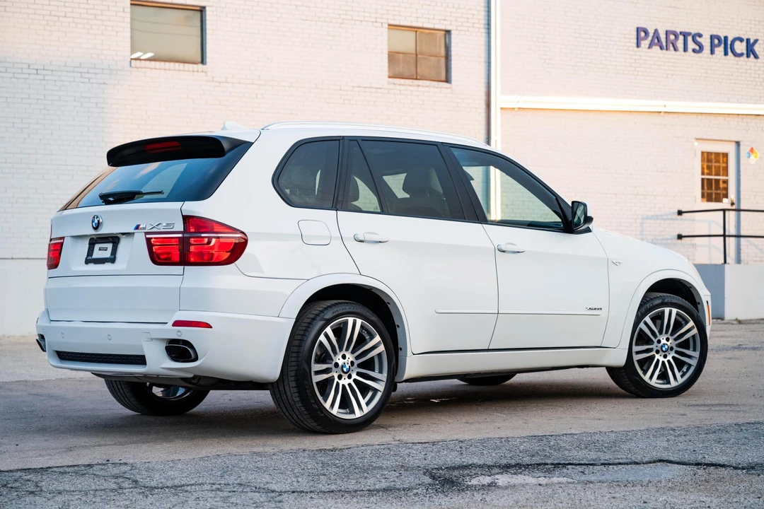 2013 BMW E70 X5 4.8i & xDrive50i - Image 23 of 31