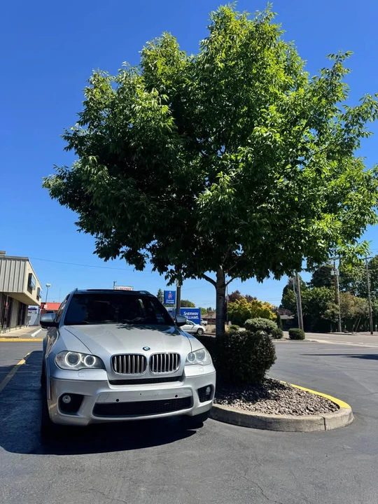 2013 BMW E70 X5 4.8i & xDrive50i - Image 8 of 16