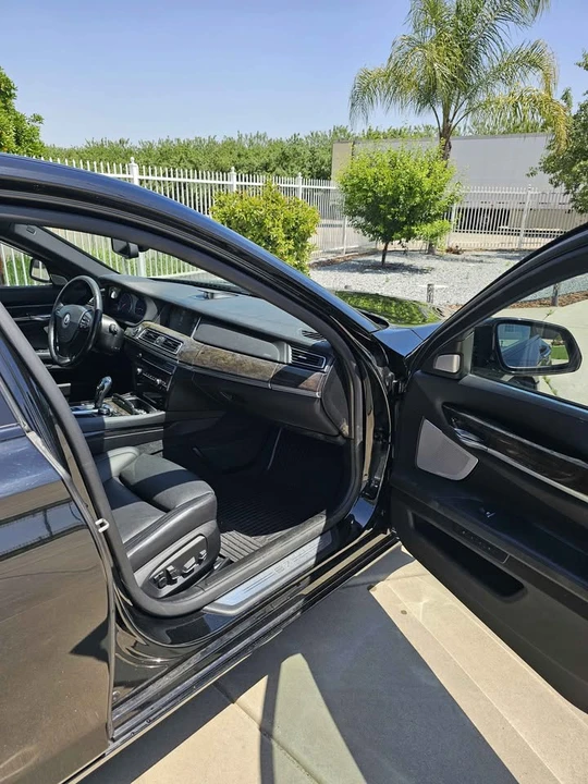 2013 BMW Alpina B7 - Image 9 of 13