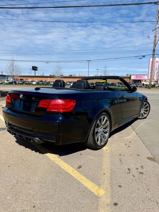 2013 BMW E93 M3 Convertible - Image 2 of 18
