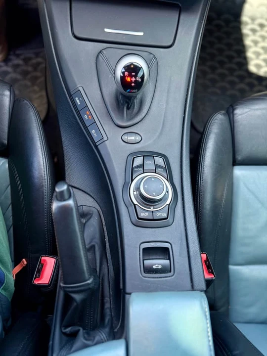 2013 BMW E93 M3 Convertible - Image 16 of 18