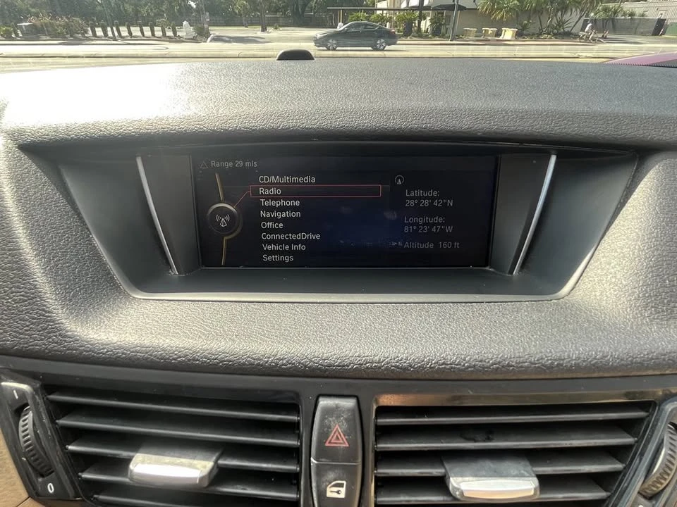 2013 BMW E84 X1 - Image 11 of 18
