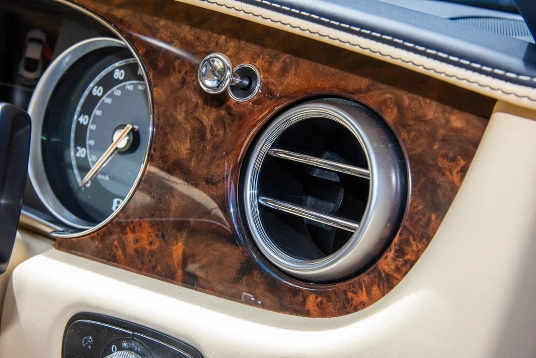 2013 Bentley Continental GT 2nd Gen - Image 24 of 31