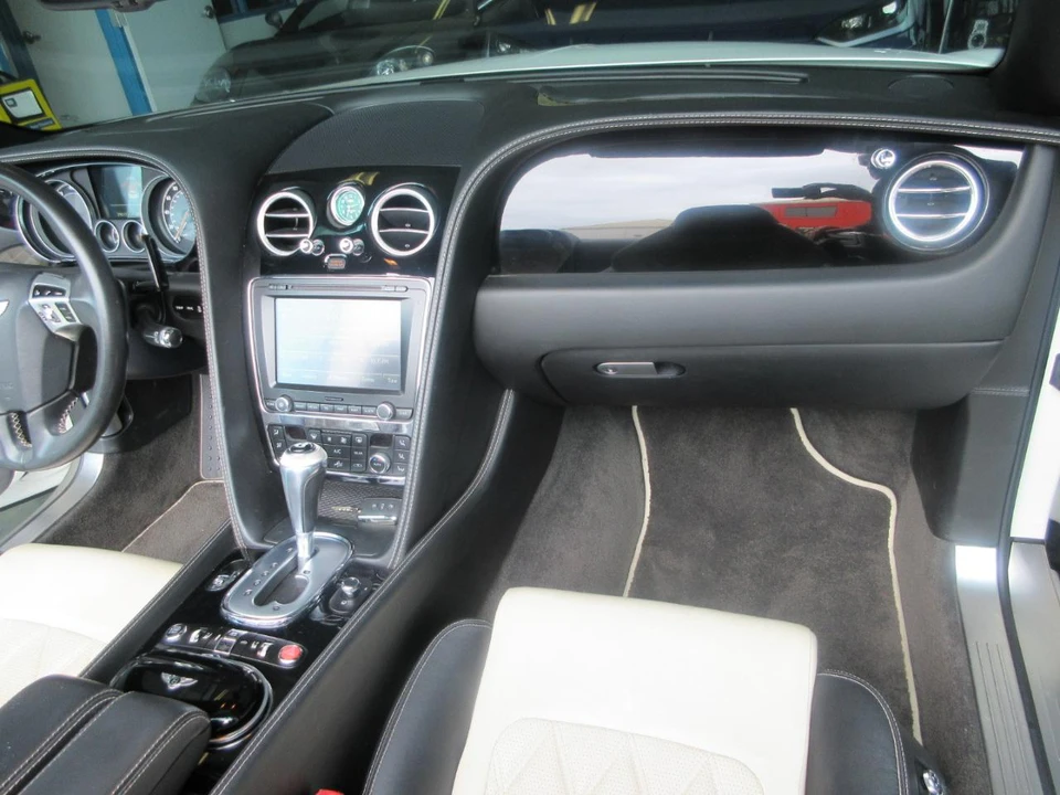 2013 Bentley Continental GTC - Image 27 of 31