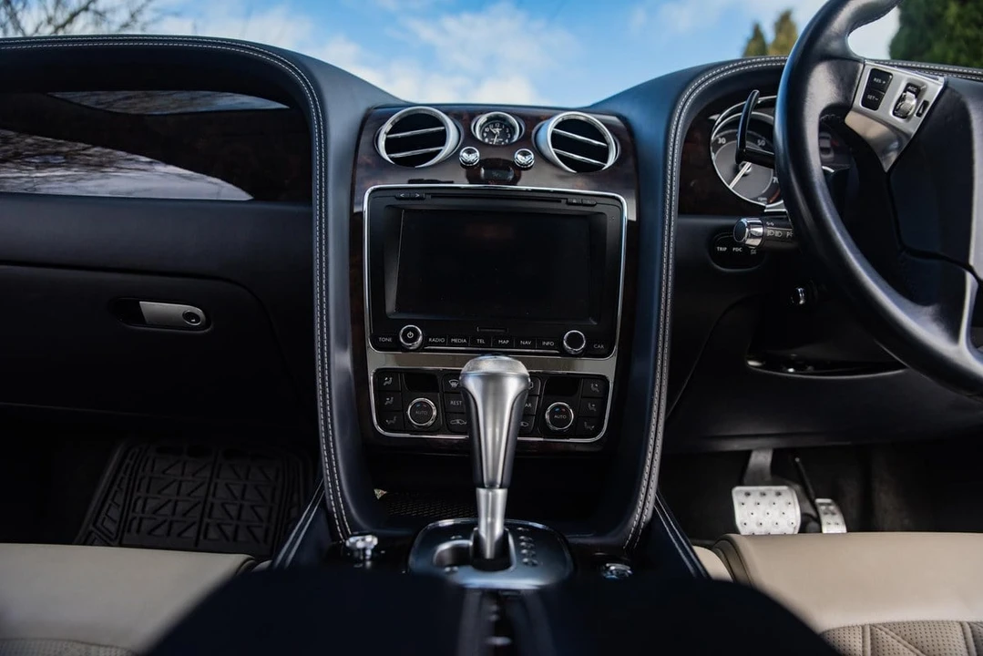 2013 Bentley Continental GT 2nd Gen - Image 26 of 31
