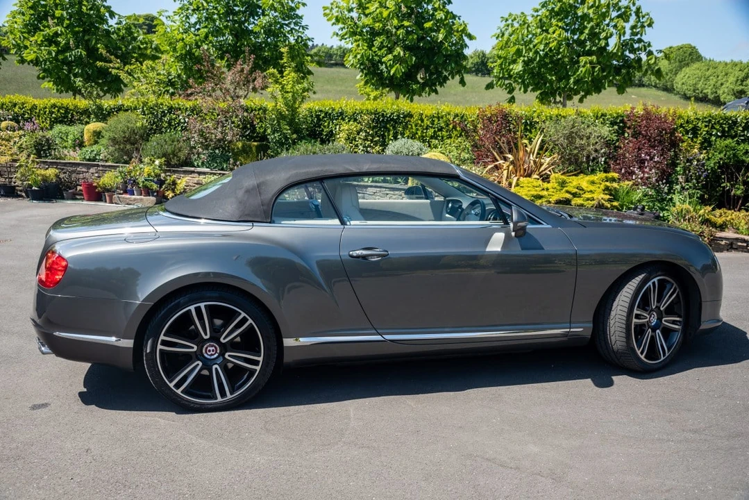 2013 Bentley Continental GTC - Image 23 of 30