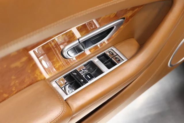 2013 Bentley Continental GTC - Image 9 of 31
