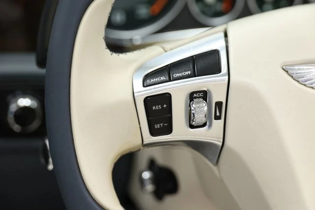 2013 Bentley Continental GTC - Image 26 of 31