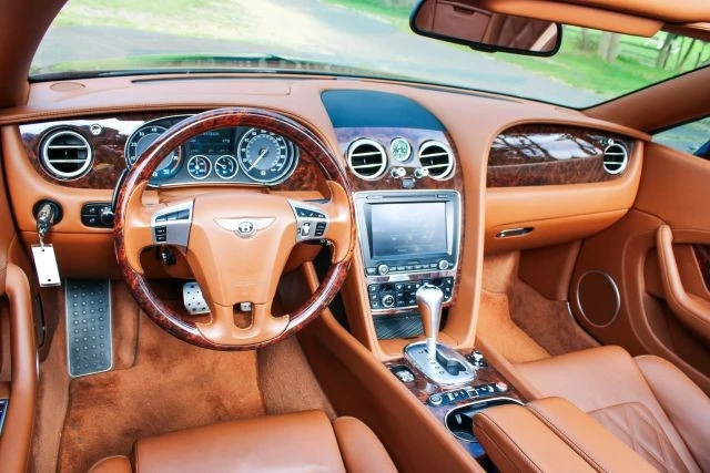 2013 Bentley Continental GTC - Image 2 of 31
