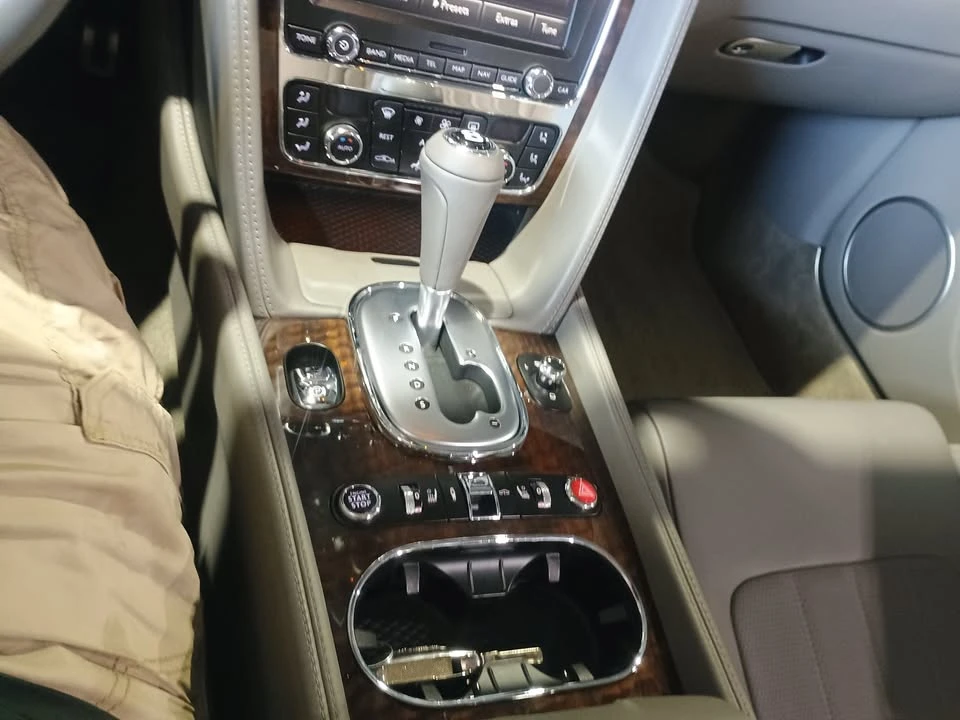 2013 Bentley Continental GT V8 2nd Gen - Image 12 of 17