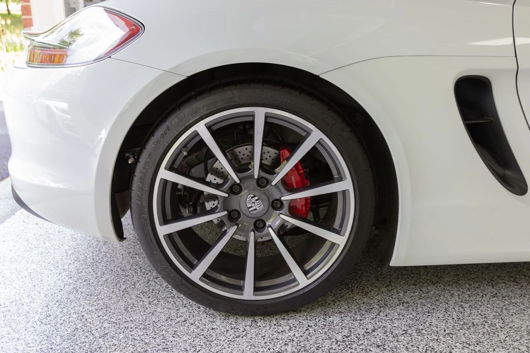 2013 Porsche 981 Boxster S - Image 2 of 31