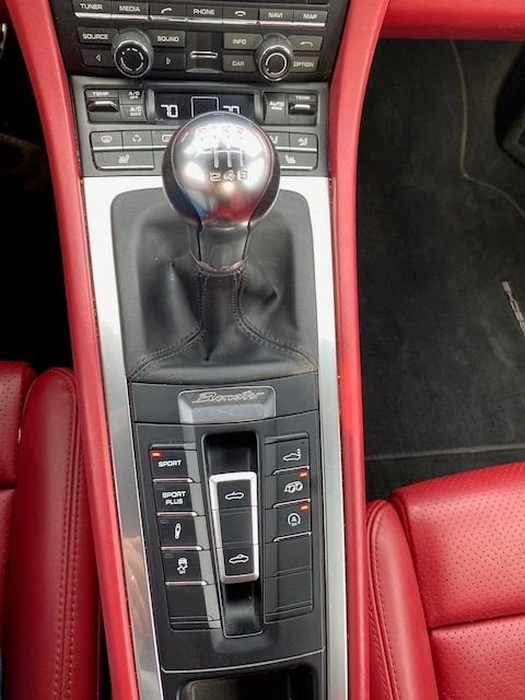 2013 Porsche 981 Boxster S - Image 9 of 30