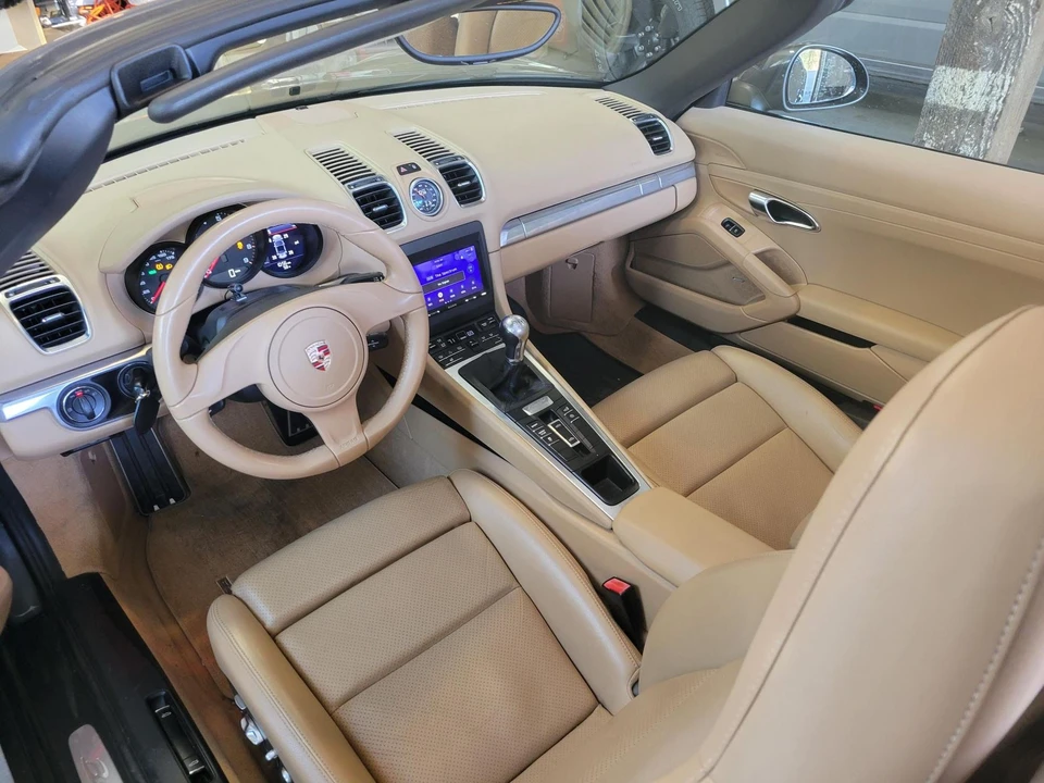 2013 Porsche 981 Boxster - Image 2 of 3