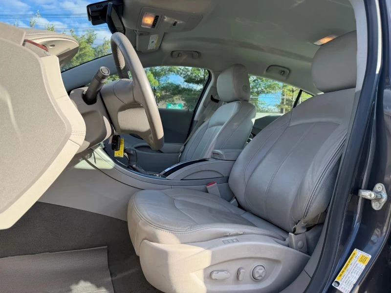 2013 Buick LaCrosse - Image 11 of 12