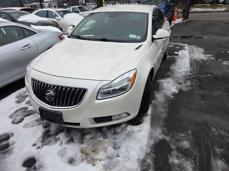 2013 Buick Regal - Image 2 of 7