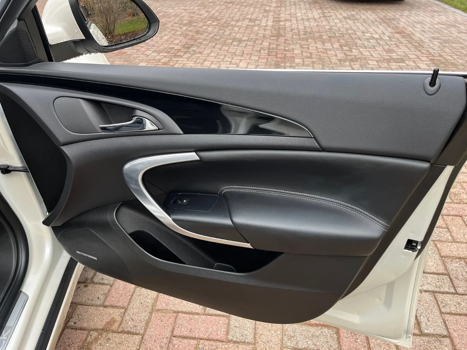2013 Buick Regal - Image 15 of 21