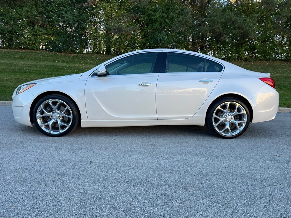 2013 Buick Regal - Image 2 of 21