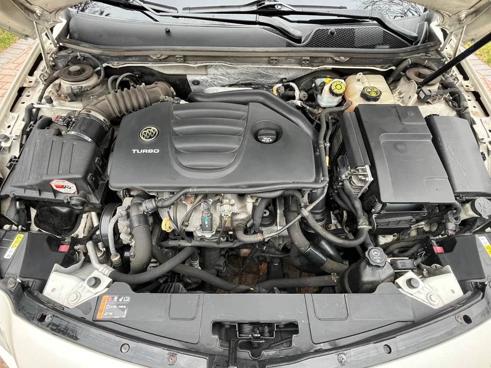 2013 Buick Regal - Image 19 of 21