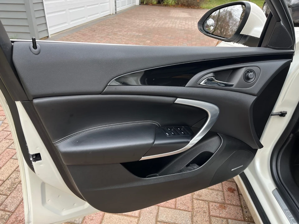 2013 Buick Regal - Image 16 of 21