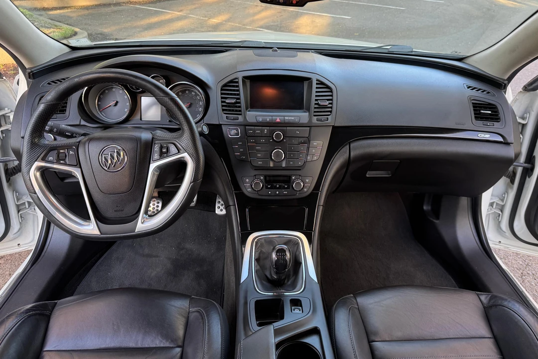 2013 Buick Regal - Image 23 of 31