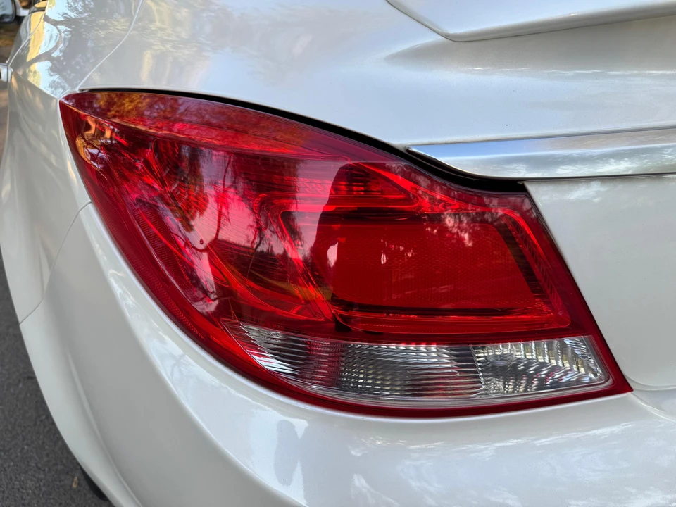 2013 Buick Regal - Image 13 of 31